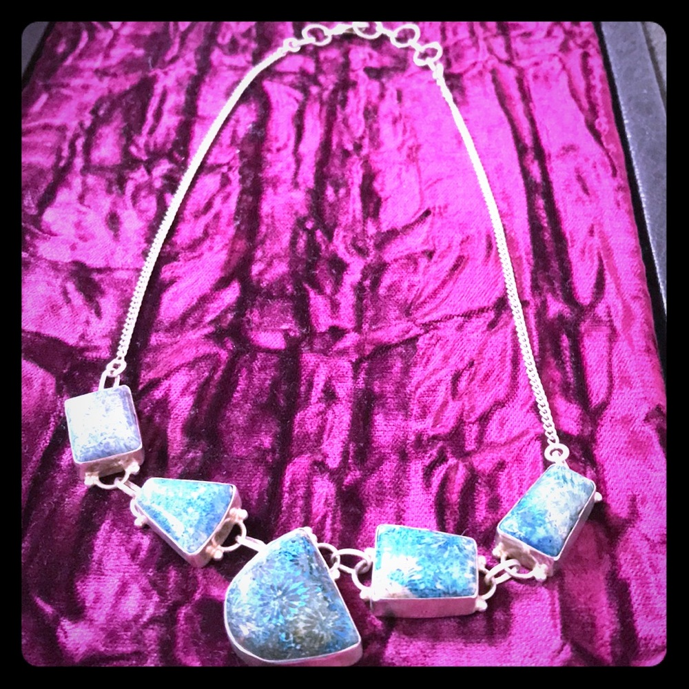 Stunning Lapiz silver necklace huge stones!